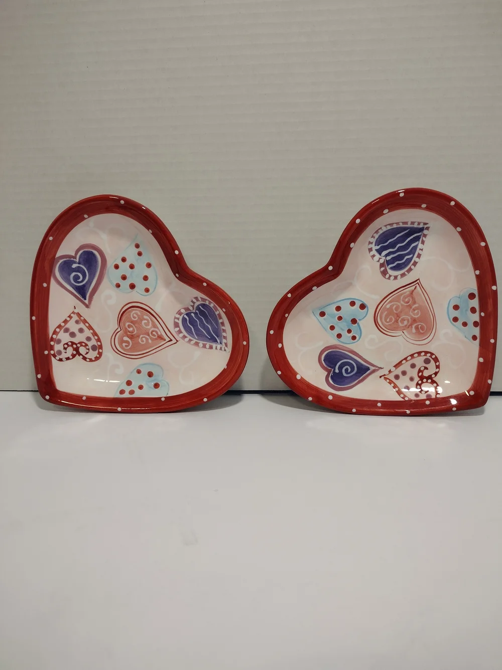 Set of 2 Hausenware Libby Wilkie 2001 Heart-Shaped Decorative Plates